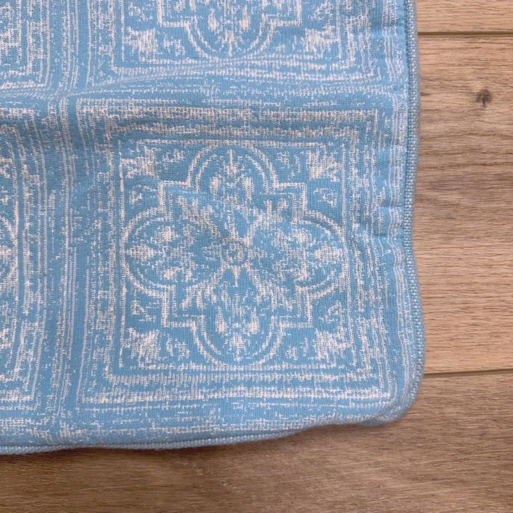 Restoration Hardware 20x20 Outdoor Pillow Cover Pool Blue‎ Medallion Square